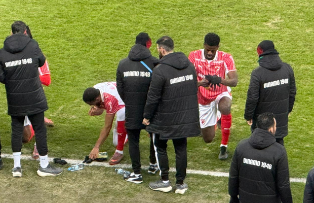 Meci oprit: de ce au îngenuncheat dinamoviștii la marginea terenului în minutul 10 cu FC Argeș