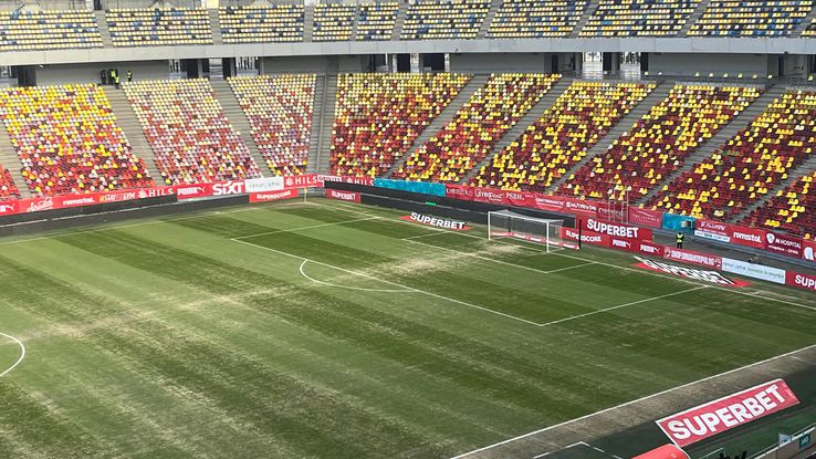 Gazonul de pe Arena Națională, înainte de Dinamo - FC Argeș