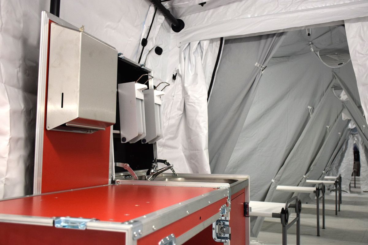 VIDEO Armata a intrat pe stadion la Constanța » Arena, transformată de urgență în spital modular pentru COVID-19