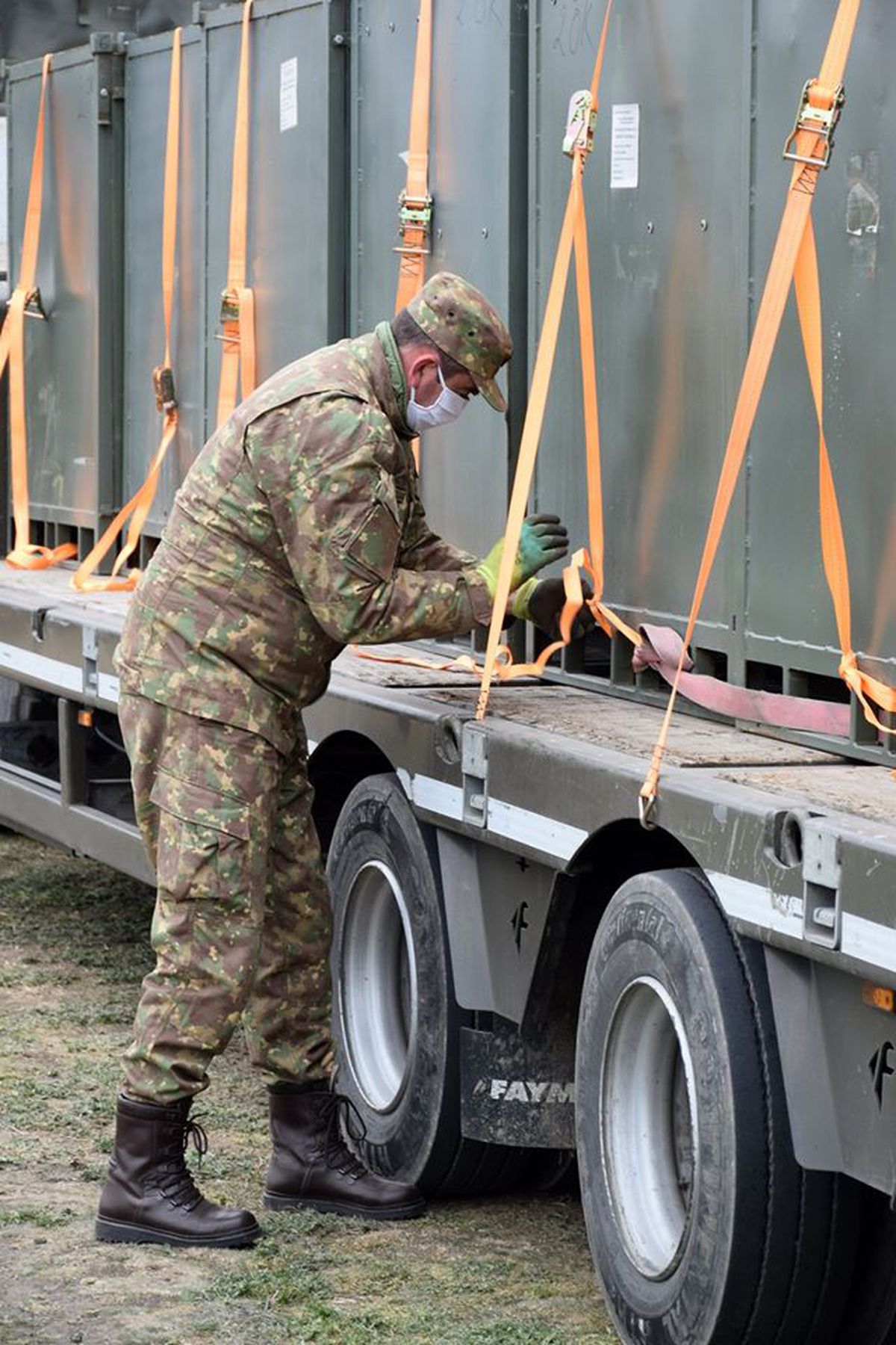 VIDEO Armata a intrat pe stadion la Constanța » Arena, transformată de urgență în spital modular pentru COVID-19