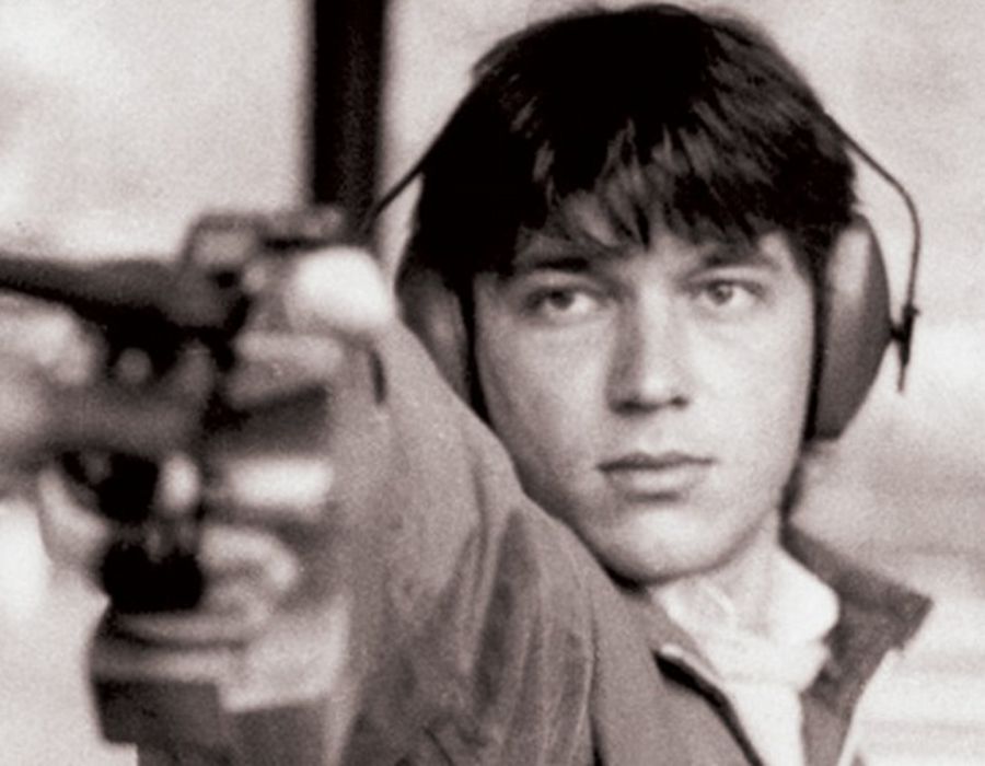 Sorin Babii și pistolul care i-a adus multe medalii Sorin Babii și pistolul care i-a adus multe medalii