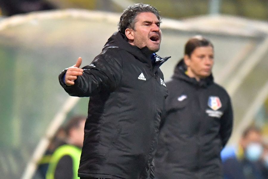 Ovidiu Stîngă, interviu fără ocolișuri după „divorțul” de FC U Craiova: „Am venit să joc fotbal, nu să stau pe jos!” + „Cea mai proastă perioadă, regret puțin că am preluat echipa”