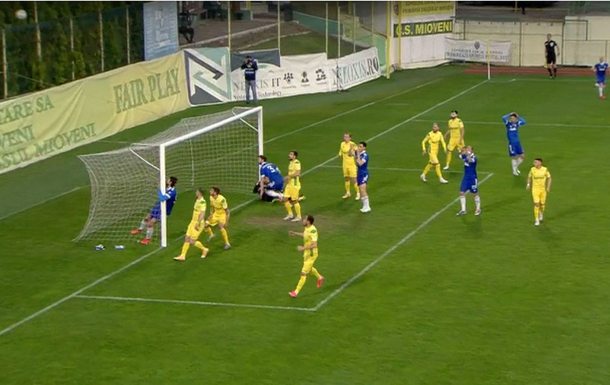 CS Mioveni - FC U Craiova, ratare Compagno / FOTO: Captură TV @Telekom Sport