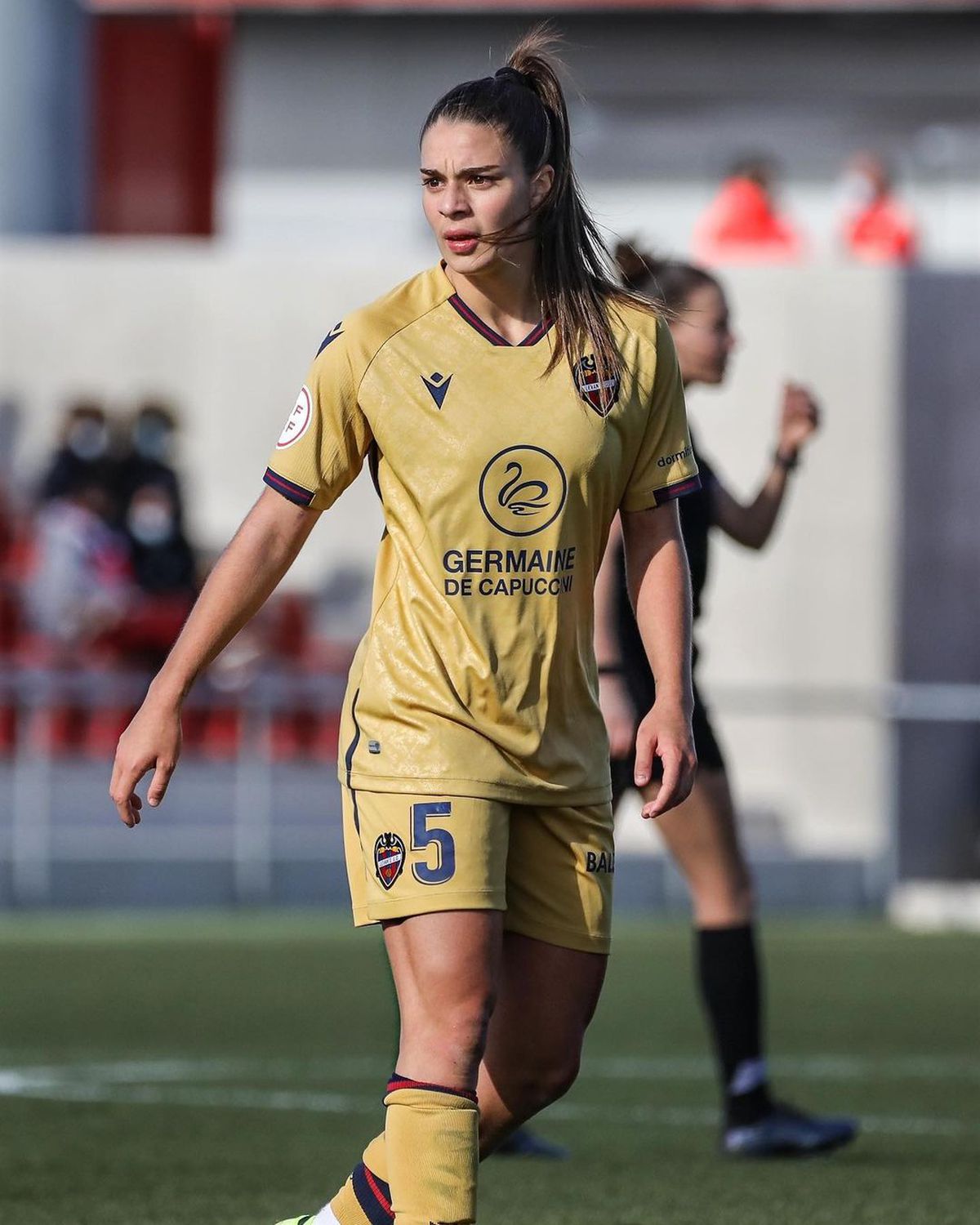 Giovana Queiroz acuză Barcelona