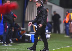 Dinamo, lovită din nou de ghinion » Dusan Uhrin a pierdut încă un jucător în prima repriză a meciului cu Chindia