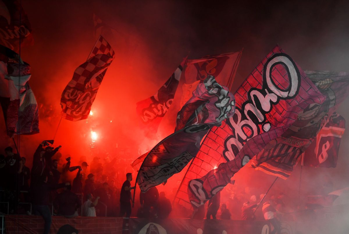 Rapid - Farul, show de lumină și culoare în peluza giuleșteană