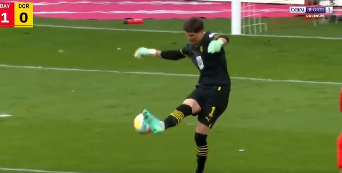 Gregor Kobel, gafă incredibilă în Bayern - Dortmund
