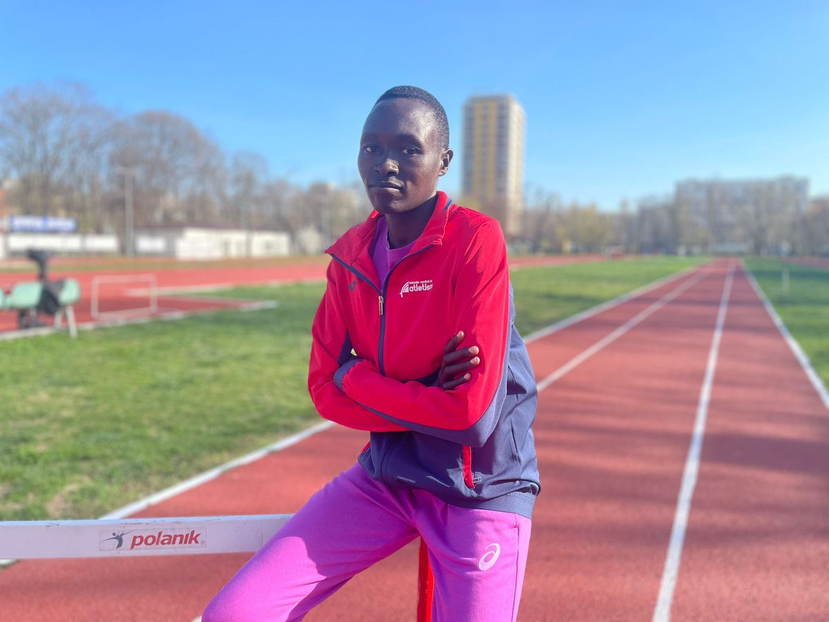 „Știți ce ador la voi?” » Senzaționala poveste a primei sportive din România calificate la Jocurile Olimpice, Melvine Delvine Meringor: „În Kenya, tribul meu încă mai poartă lupte”