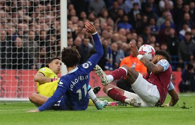 Chelsea pierde cu Aston Villa și continuă campionatul dezastruos. Clasamentul în Premier League