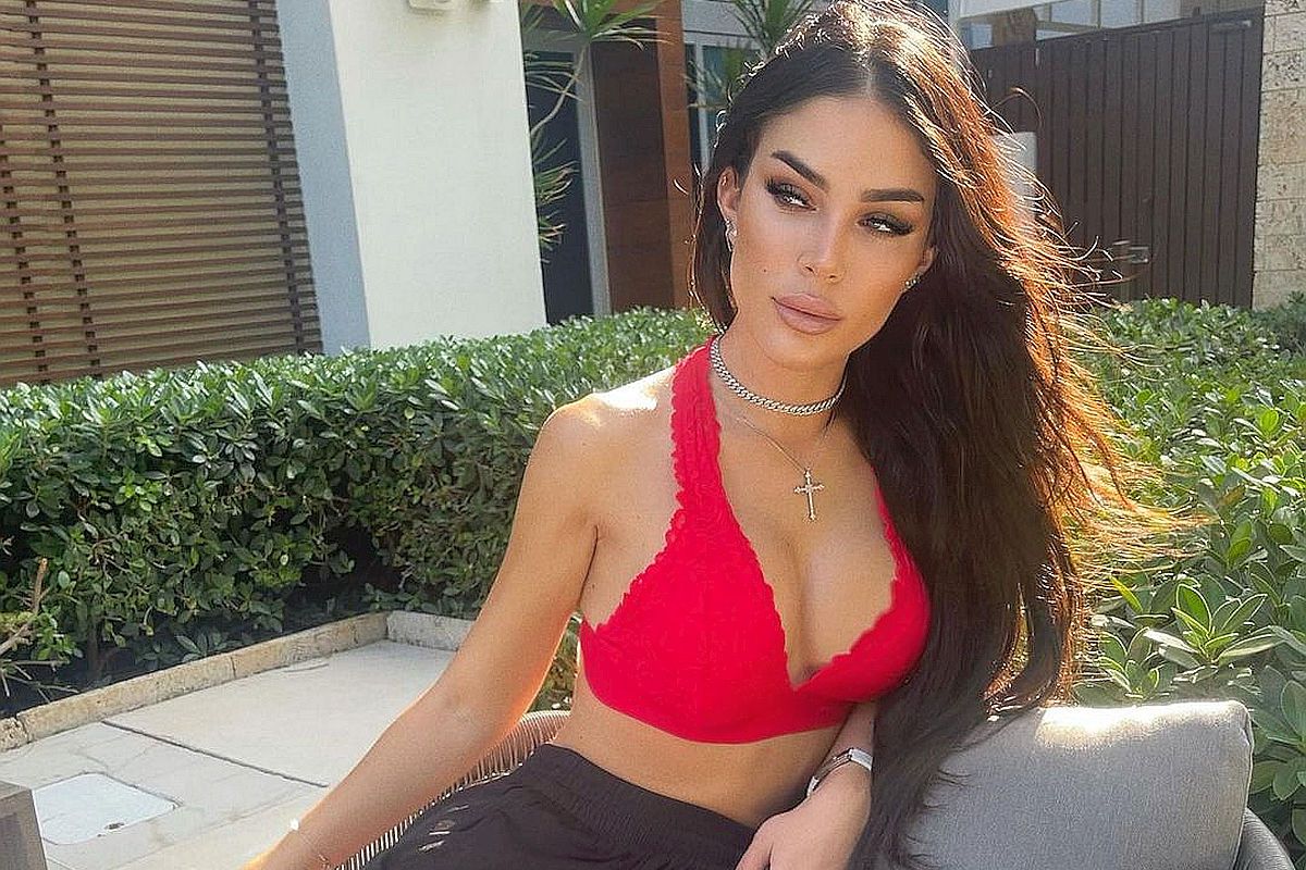 Singura fiică a lui Ion Țiriac, glume pe internet, după ce a fost într-o vacanță de lux » Reacția mamei sale