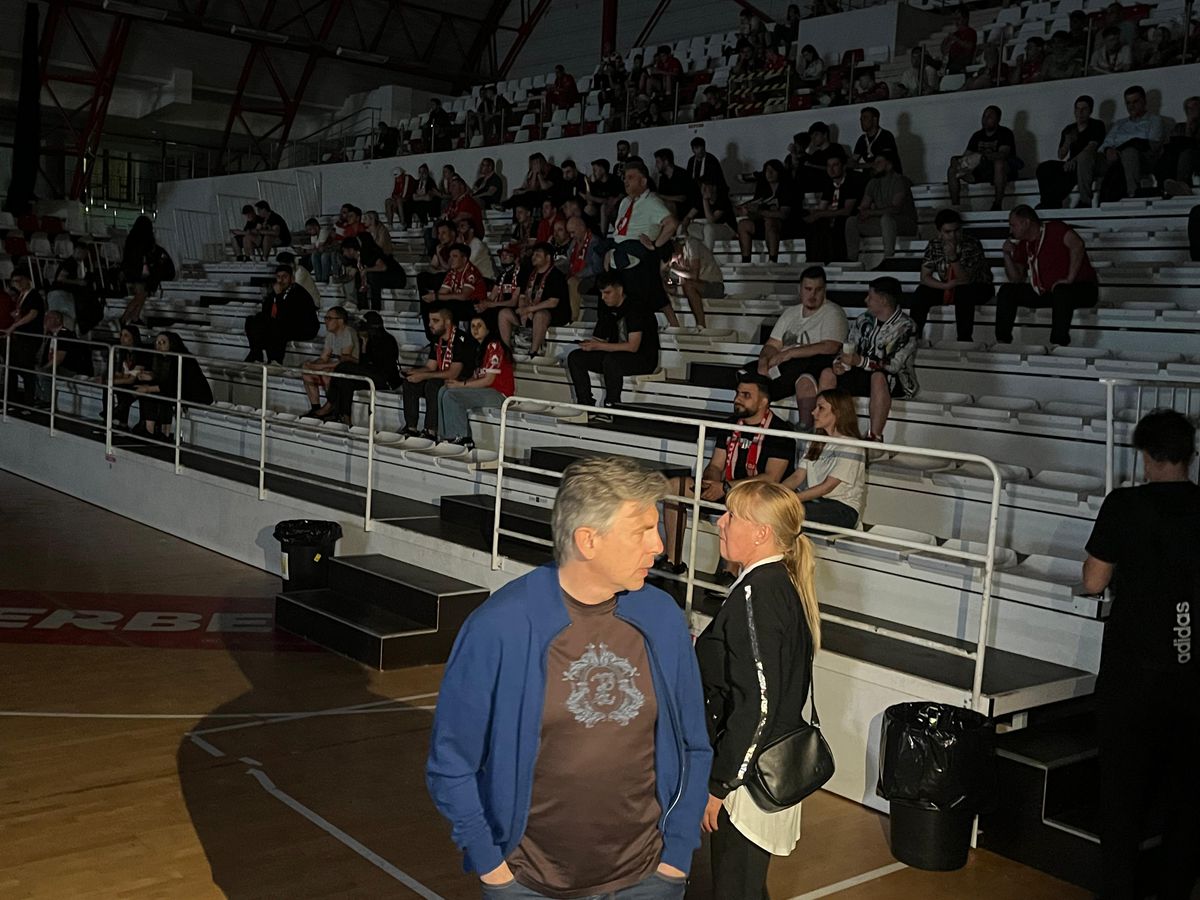 Reporterii GSP s-au aflat în Sala Polivalentă din „Ștefan cel Mare” și au surprins toate detaliile petrecute în timpul meciului Dinamo - Petrolul