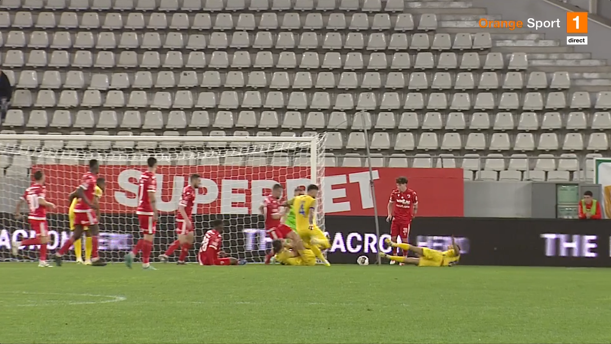 Fotbalistul de la Dinamo care a răbufnit după 1-1 cu Petrolul, taxat imediat în direct: „Vorbește fără să gândească”