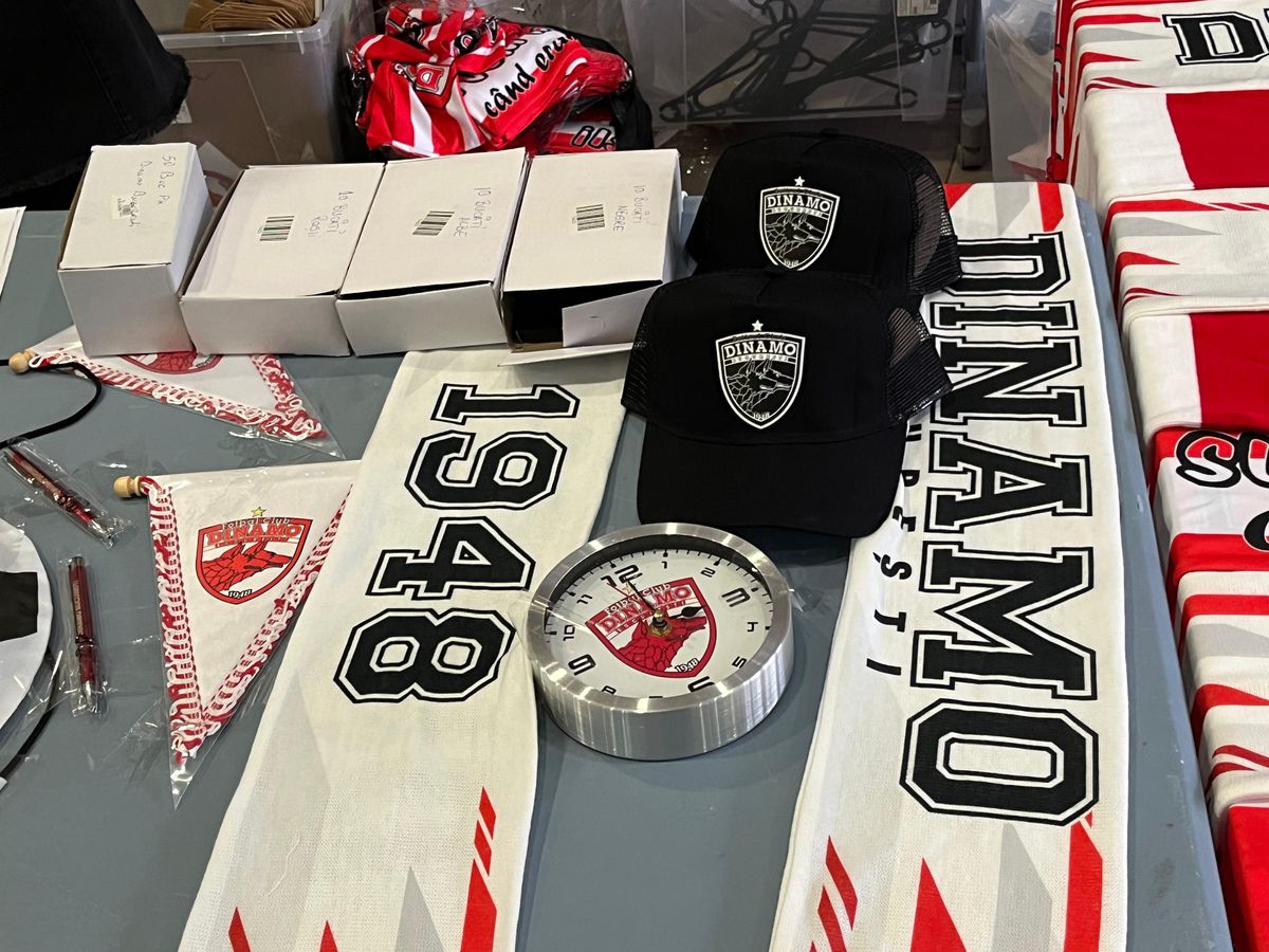 Reporterii GSP s-au aflat în Sala Polivalentă din „Ștefan cel Mare” și au surprins toate detaliile petrecute în timpul meciului Dinamo - Petrolul