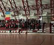 Fanii lui Dinamo văd meciul cu Petrolul din Sala Polivalentă