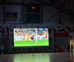 Reporterii GSP s-au aflat în Sala Polivalentă din „Ștefan cel Mare” și au surprins toate detaliile petrecute în timpul meciului Dinamo - Petrolul