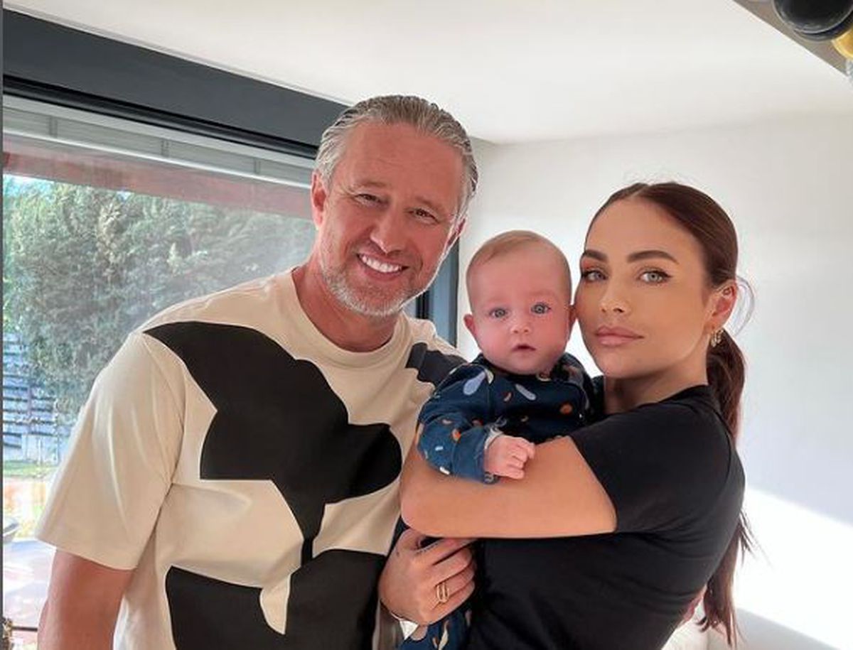 Prima reacție a lui Laurențiu Reghecampf după numirea pe banca lui Al Tai: „Dumnezeu a așezat lucrurile așa cum ne-am dorit! Corina și Liam pot veni când oricând aici”