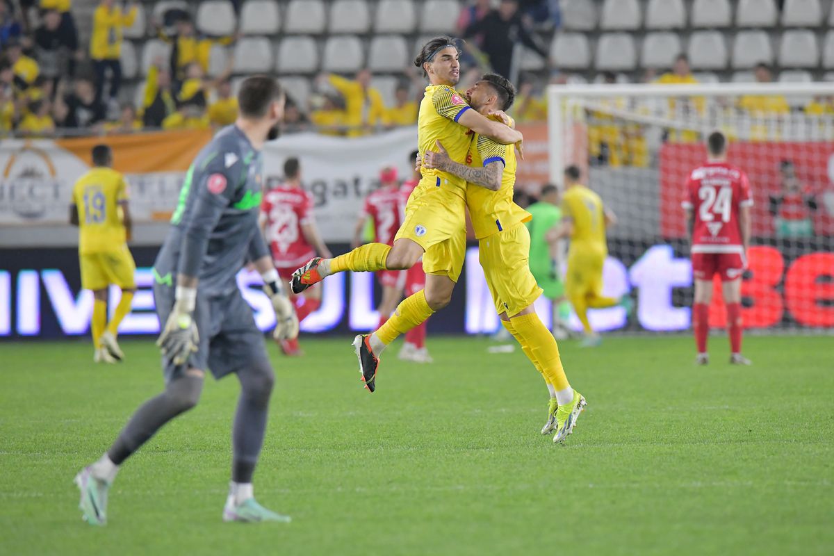 Dinamo a ratat victoria în minutul 90+13. Gicu Grozav, gol dintr-un penalty controversat dictat de Feșnic + clasamentul