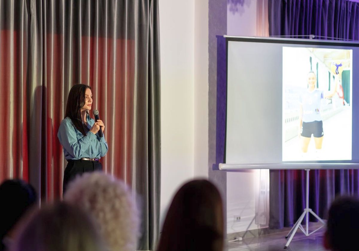 „Handicapul meu e cel mai bun lucru care mi s-a întâmplat” » Impresionanta poveste a sportivei din România care a excelat cu 5 degete lipsă la mâini: „M-a făcut să prețuiesc ce am”