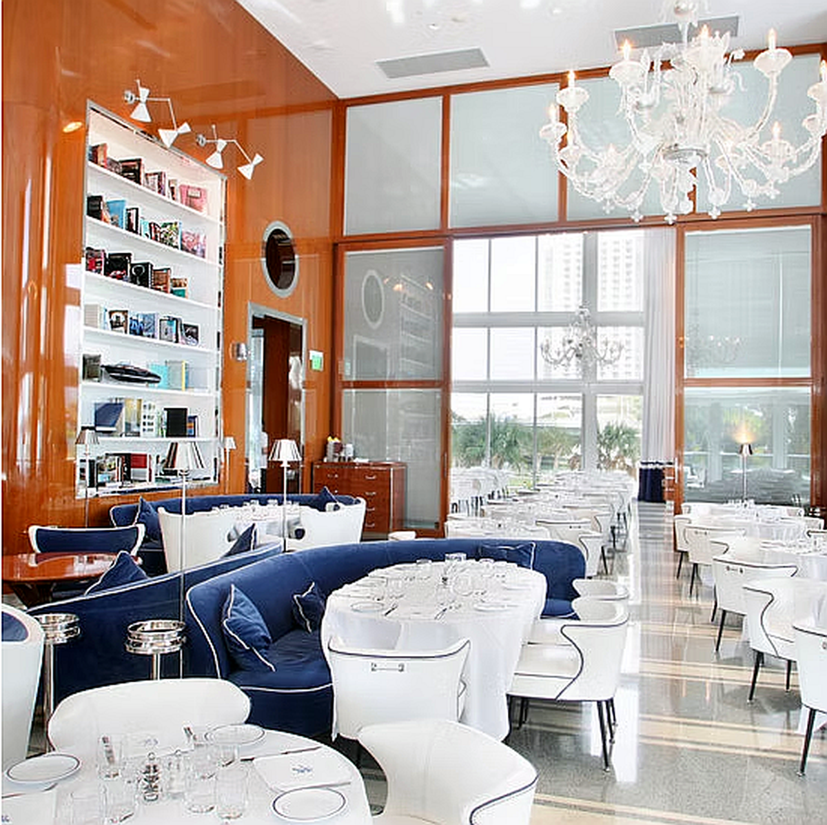 Singura româncă prezentă la petrecerea de 50 de ani a lui David Beckham + Cum și-a făcut apariția Leo Messi