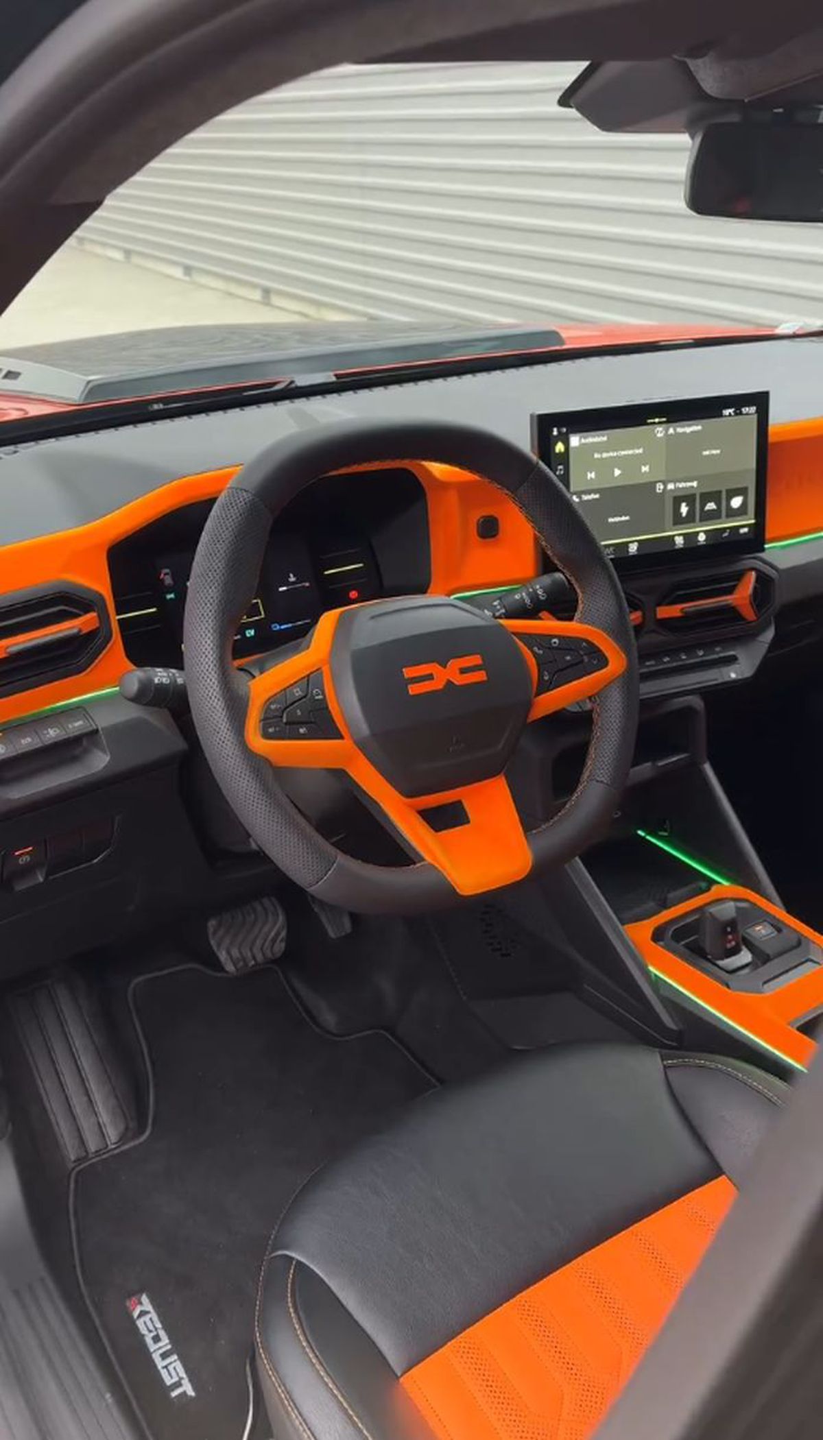 Noua Dacia Duster tunată a devenit virală! Cum arată mașina modificată: prețul e uriaș!