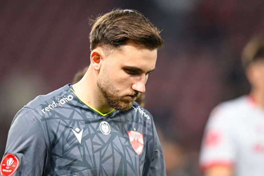 De ce lipsește Devis Epassy, portarul titular al lui Dinamo, în meciul cu Petrolul