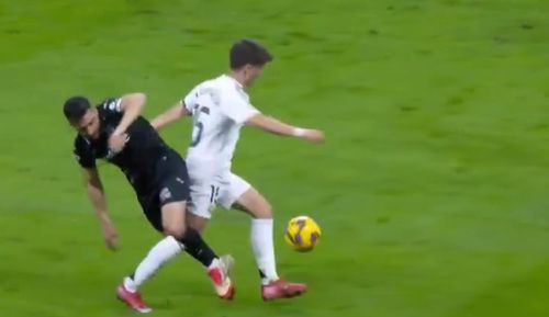 Contactul dintre Oscar și Arda Guler (tricou alb) / foto: captură