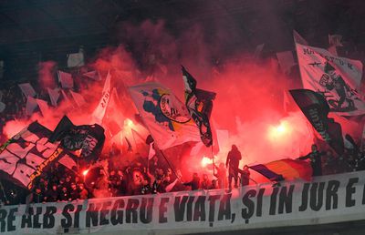 Control judiciar și reținere 24 de ore pentru 3 tineri care au provocat violențe după derby-ul U Cluj - CFR Cluj