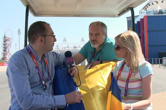 Vlad Arhire (stânga), Ion Sorin Hobana (centru) și Alina Alexoi (dreapta)