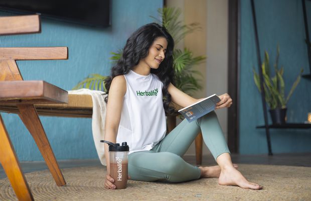 Studiu Herbalife: 68% dintre români se consideră sănătoși, dar mult mai puțini au o dietă echilibrată sau iau suplimente pentru imunitate