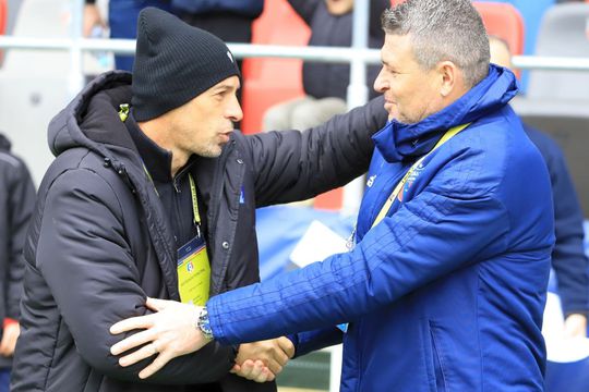 Bogdan Andone și Daniel Oprița, îmbrățișați înaintea meciului de duminica trecută / Sursă foto: Facebook@ Steaua București