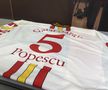 Tricourile lui Gică Popescu au fost expuse la Muzeul Fobtalului din București. Foto: Andrei Crăițoiu (GSP.RO)