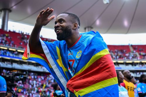 Cedric Bakambu, veteranul congolez, sărbătorind calificarea. Foto: Imago Images