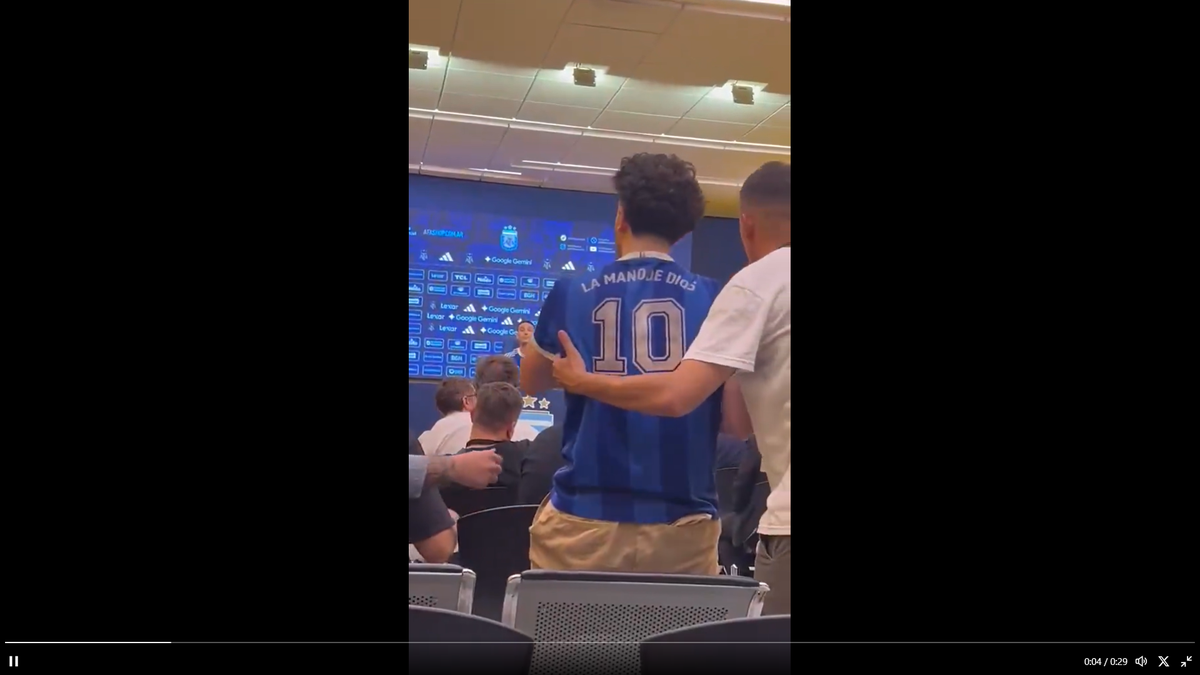 Scene curioase în conferință: s-a infiltrat și l-a avertizat pe selecționerul Argentinei: „Vreau să fii pregătit!”