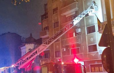 Explozie în această dimineață în blocul lui Văcăroiu din București » Vicepreședintele ANS: „M-au scos de pe balcon cu nacela”