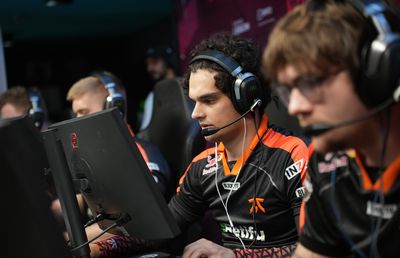 Trei dintre cele mai mari echipe de Counter-Strike din lume joacă în aceste zile la București