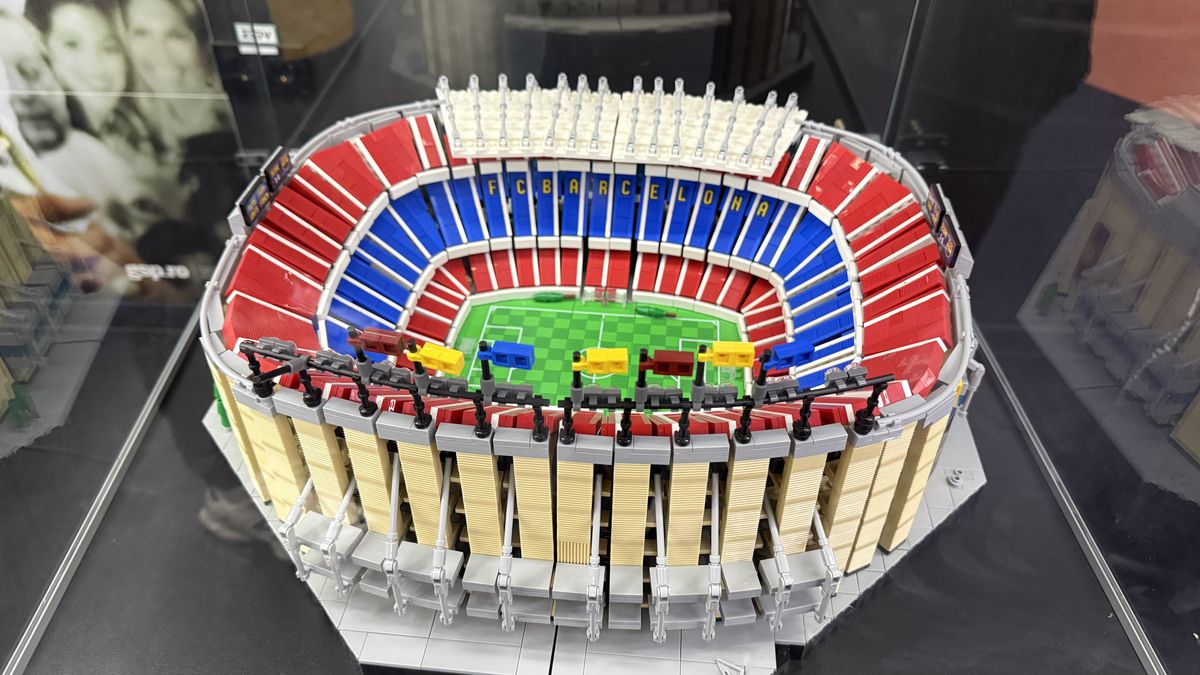 Muzeul Fotbalului - lansare joc „Căpitanul” - Gică Popescu