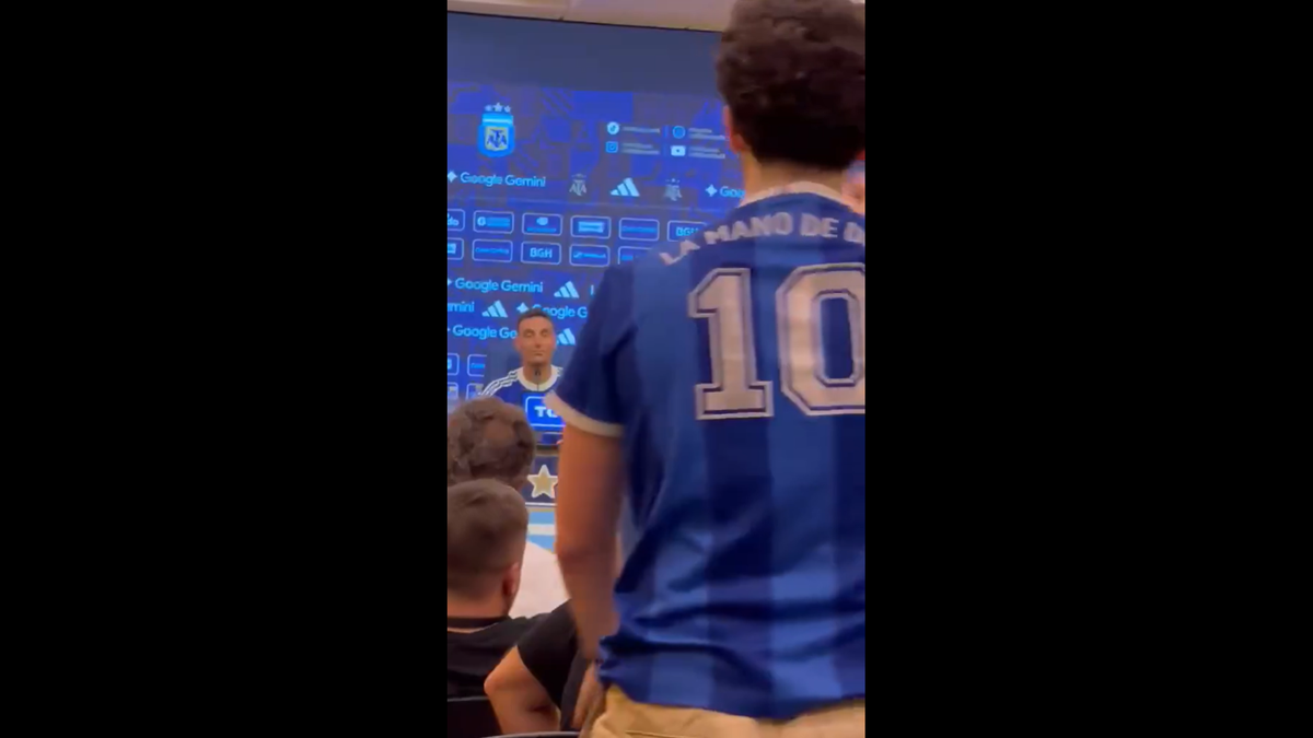 Scene curioase în conferință: s-a infiltrat și l-a avertizat pe selecționerul Argentinei: „Vreau să fii pregătit!”