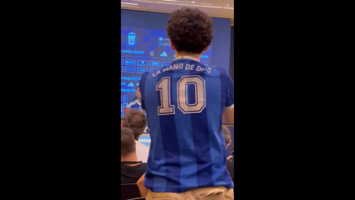 Scene curioase în conferință: s-a infiltrat și l-a avertizat pe selecționerul Argentinei: „Vreau să fii pregătit!”