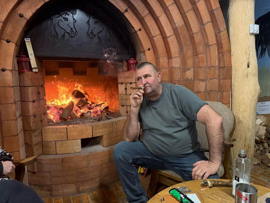 Sub stăpânirea lui Ridzi: Jiul Petroșani, „vaca de muls”, între blaturi la pariuri și control politic total! „Semnați pentru 7.000 de lei, dar luați și voi câte 2.500!”