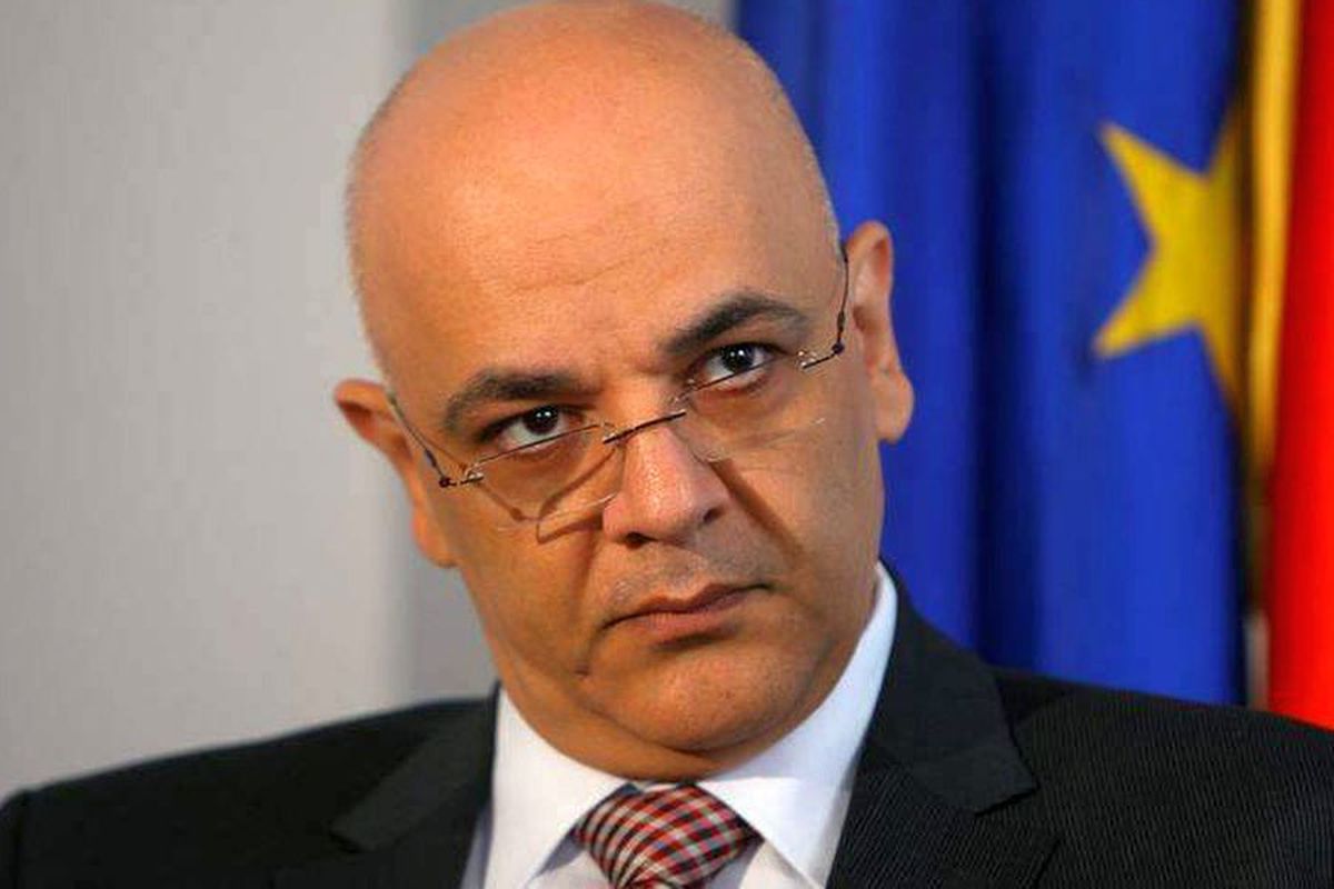 Raed Arafat avertizează „ Dacă ne trezim cu o explozie de cazuri, s-ar putea să se impună şi alte restricţii”