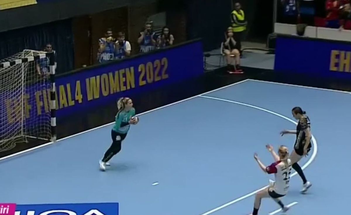 CSM București, gafă în finalul meciului cu Esbjerg / FOTO: Capturi TV @Digi Sport 1