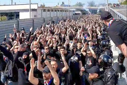 Peste 1.000 de ultrași din Peluza Sud au făcut deplasarea pentru derby-ul cu Petrolul / Captură AS 47