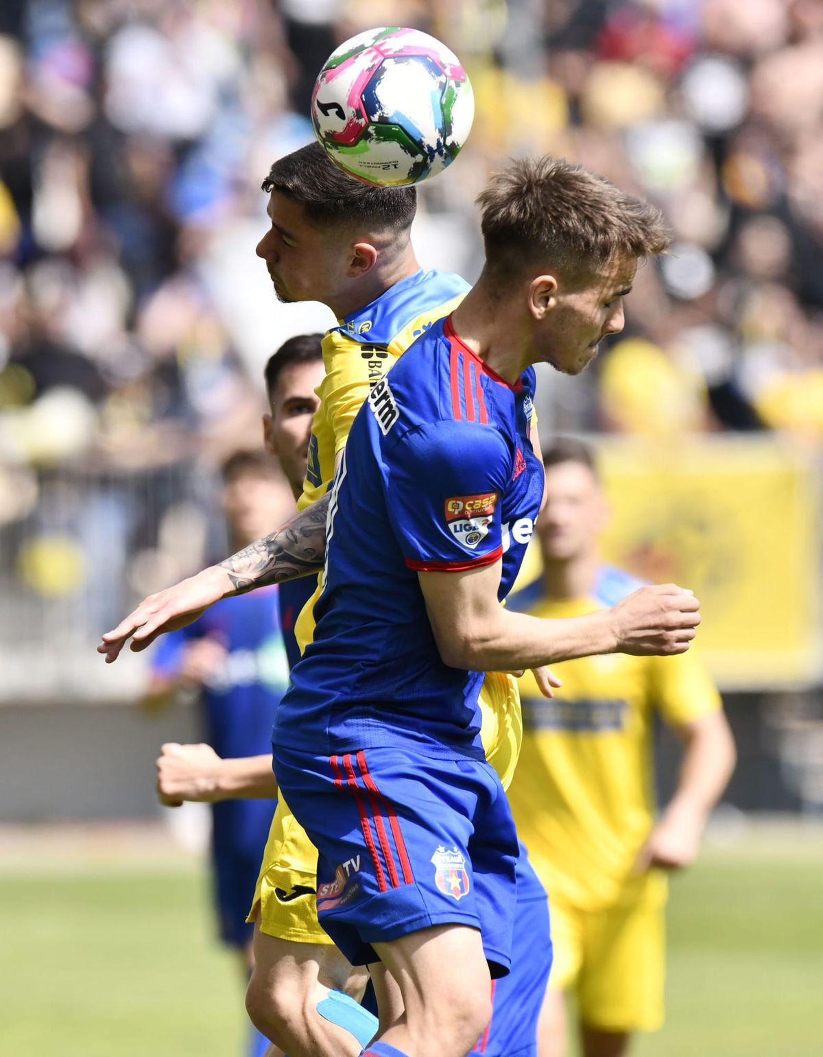 Atmosferă de vis, fotbal închis » Petrolul și CSA Steaua, remiză albă în fața unui stadion plin