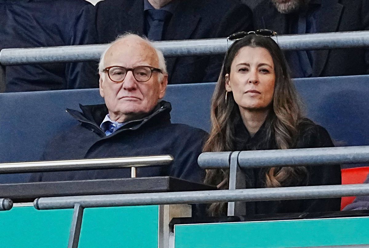 Cine ar conduce de fapt Chelsea, în locul lui Roman Abramovich: „Nu intri la club fără ea”