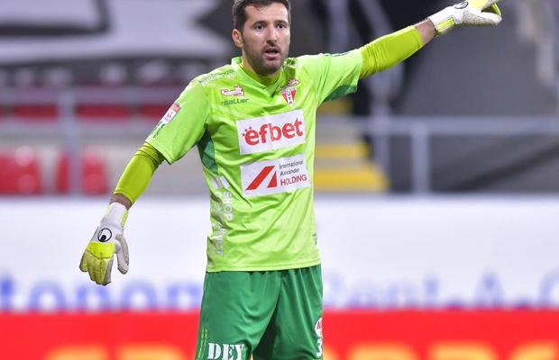 Portarul lui UTA, vehement după eșecul cu FCU Craiova: „Viciere de rezultat! Arbitrul trebuia să fie la mici și bere”