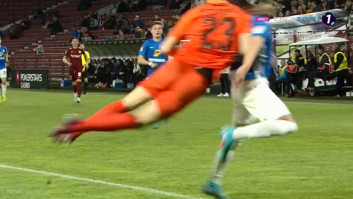 Farul a cerut penalty și gol! Două decizii de arbitraj pro-CFR la faze milimetrice » Ce arată reluările