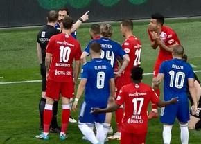 Greșeală flagrantă de arbitraj la faza golului de 1-0 din FCU Craiova - UTA! Reacția lui Ionuț Badea, la vederea reluării