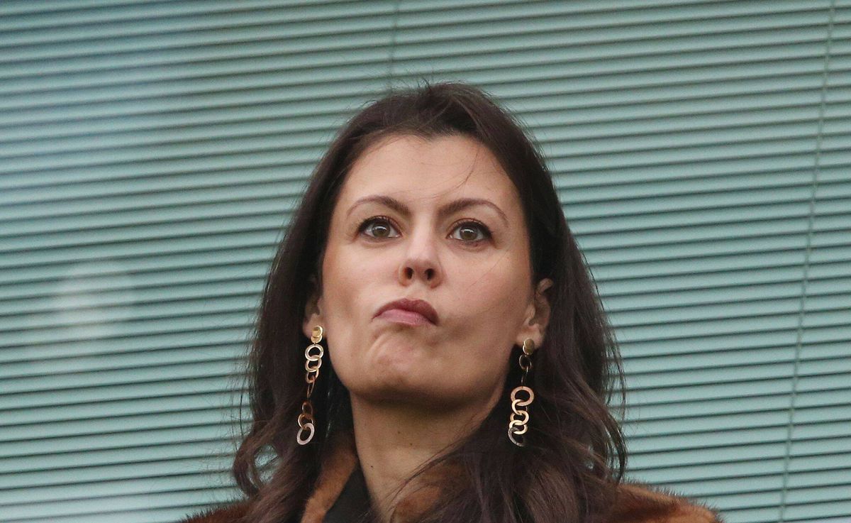 Cine ar conduce de fapt Chelsea, în locul lui Roman Abramovich: „Nu intri la club fără ea”