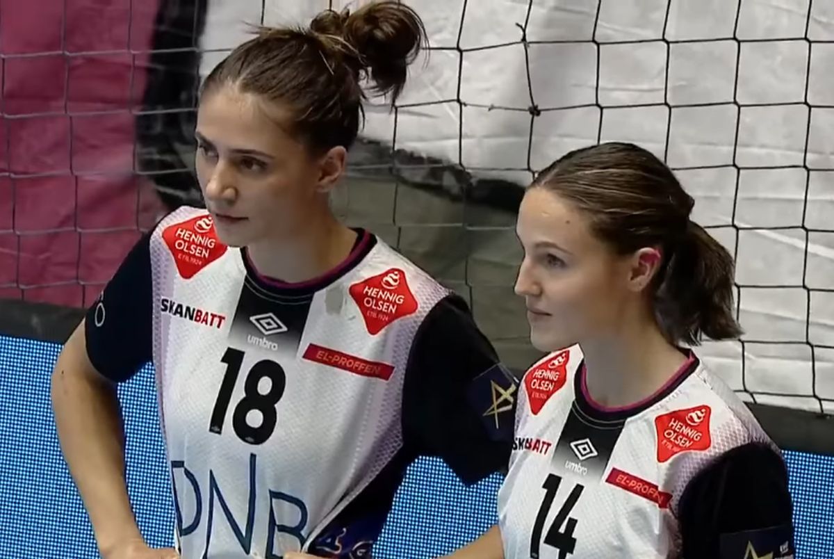 Imaginea sezonului în handbalul european » Adversarele de la Vipers au rămas în Polivalentă și au privit fascinate galeria Rapidului