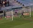Portarul lui Dinamo, gafă uriașă în meciul cu Gloria Buzău: și-a băgat mingea în poartă!